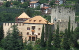 Schloss Goyen am Ausgang des Naiftales bei Meran.